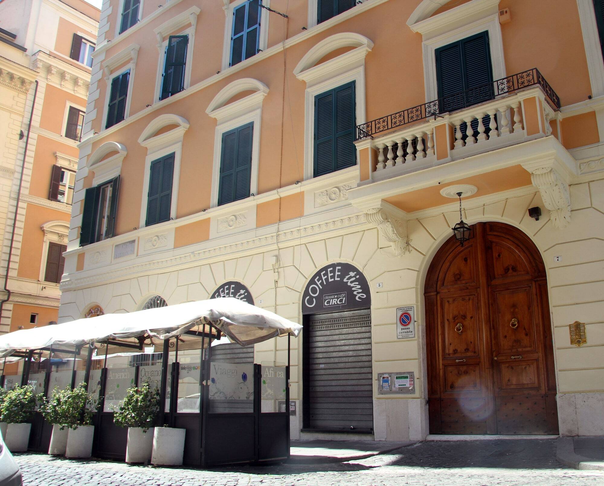 Nice Rome Holiday エクステリア 写真